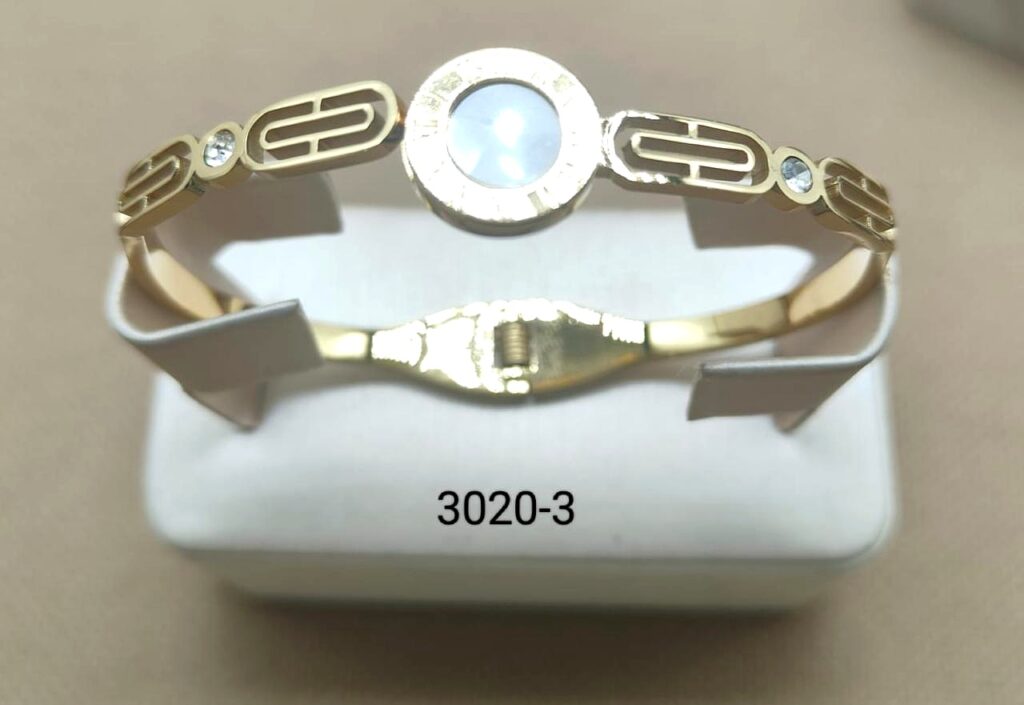 Elegant & Stylish Design Bracelet